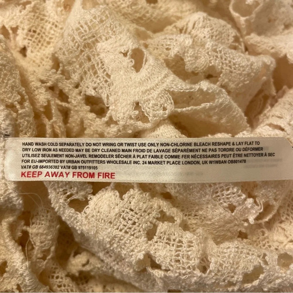 INTIMATELY by FREE PEOPLE NWOT Move Over Lace Robe in Ivory - Picture 9 of 10